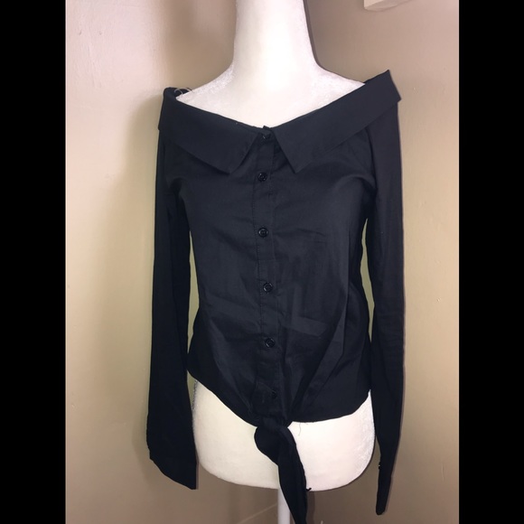 ME(ël) Tops - Me(ël) black long sleeve blouse XS ME(ël) Tops - Me(ël) black long sleeve blouse XS